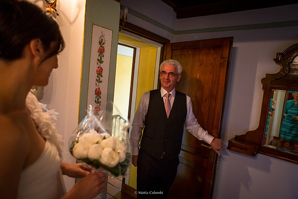 Matrimonio Civile a Pavia nella chiesetta del comune. Pranzo intimo al ristorante Osteria del Collegio.