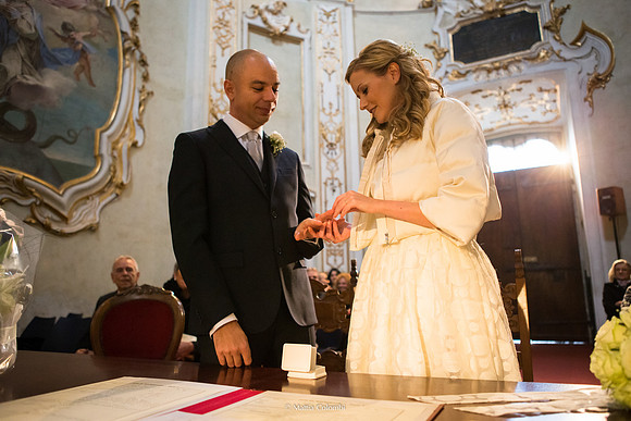 Matrimonio Civile nella chiesatta del comune di Pavia - Ricevimento e Cena al Ristorante Bardelli.