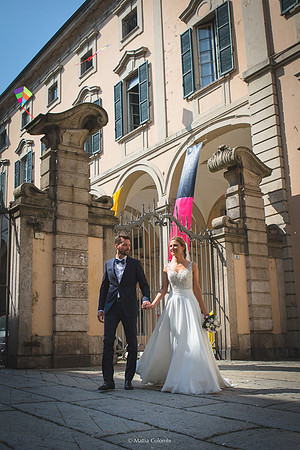 Matrimonio Civile nella chiesetta del Comune di Pavia, Ricevimento Agriturismo Boccapane.