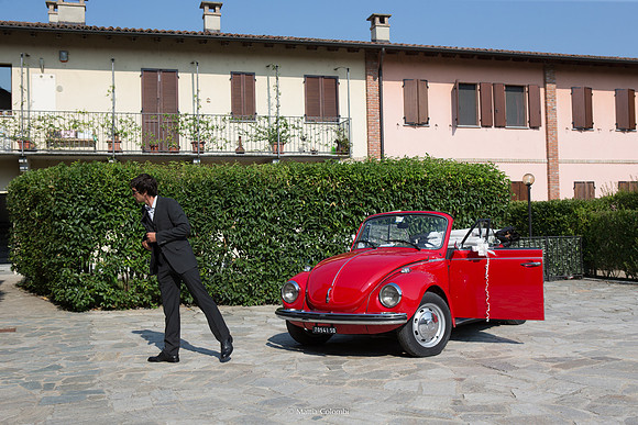 Matrimonio Civile nella chiesetta del Comune di Pavia, Ricevimento Agriturismo Boccapane.