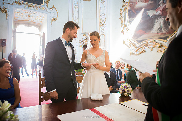 Matrimonio Civile nella chiesetta del Comune di Pavia, Ricevimento Agriturismo Boccapane.