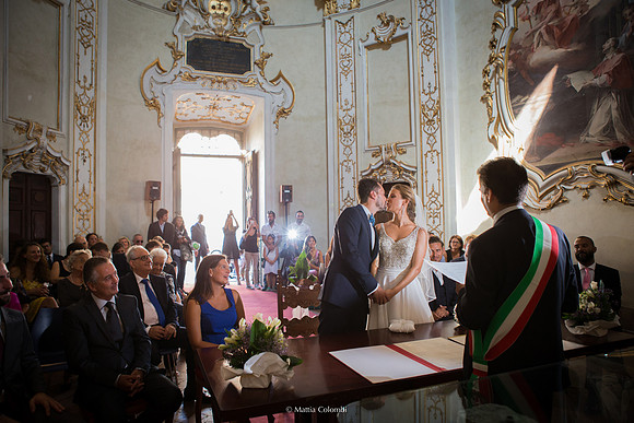 Matrimonio Civile nella chiesetta del Comune di Pavia, Ricevimento Agriturismo Boccapane.