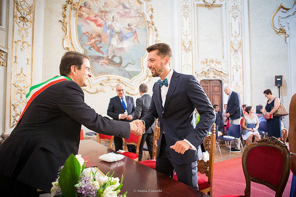Matrimonio Civile nella chiesetta del Comune di Pavia, Ricevimento Agriturismo Boccapane.
