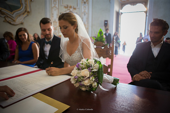 Matrimonio Civile nella chiesetta del Comune di Pavia, Ricevimento Agriturismo Boccapane.