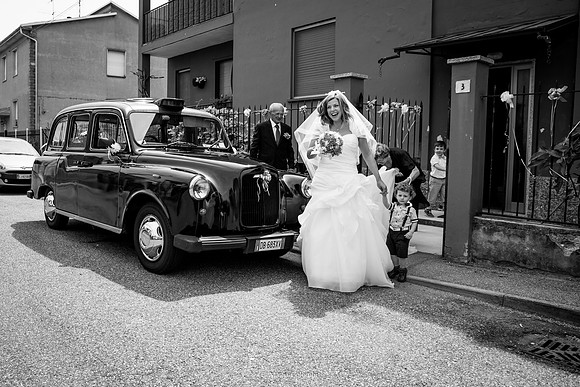 Matrimonio religioso a Pavia nella chiesa di Santa Maria delle Grazie. Ricevimento a Tenuta Campo Lungo.